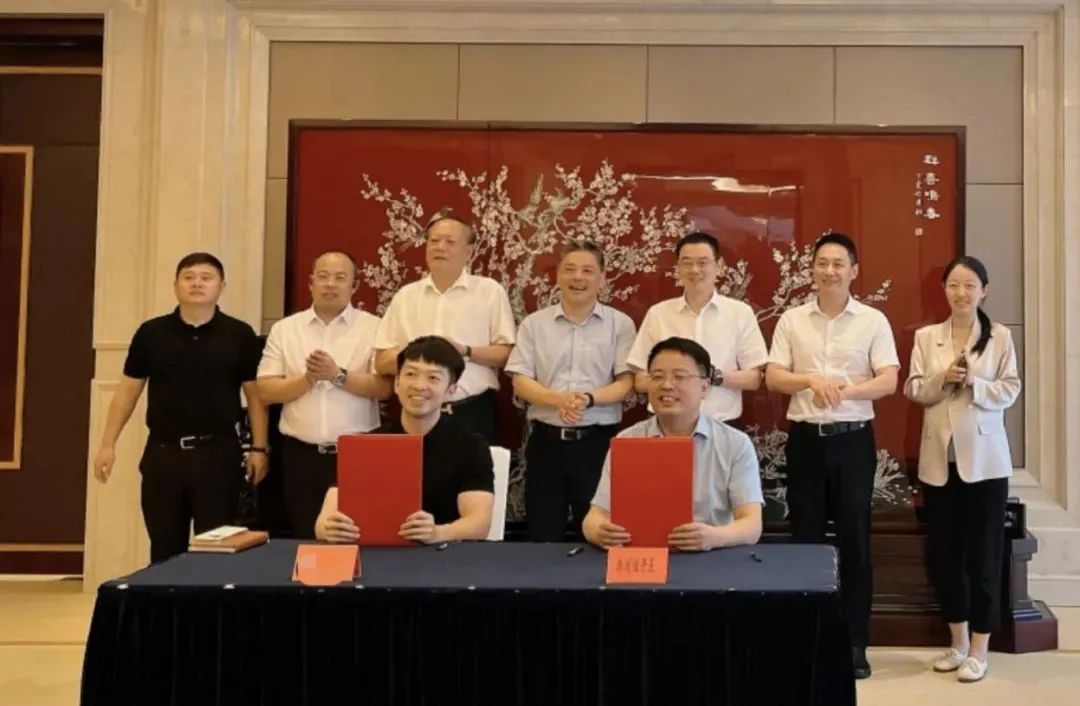 總投資50億元！由集團(tuán)精準(zhǔn)推介的駿馳通高端柔性新材料項(xiàng)目在江蘇揚(yáng)州開(kāi)工建設(shè)！